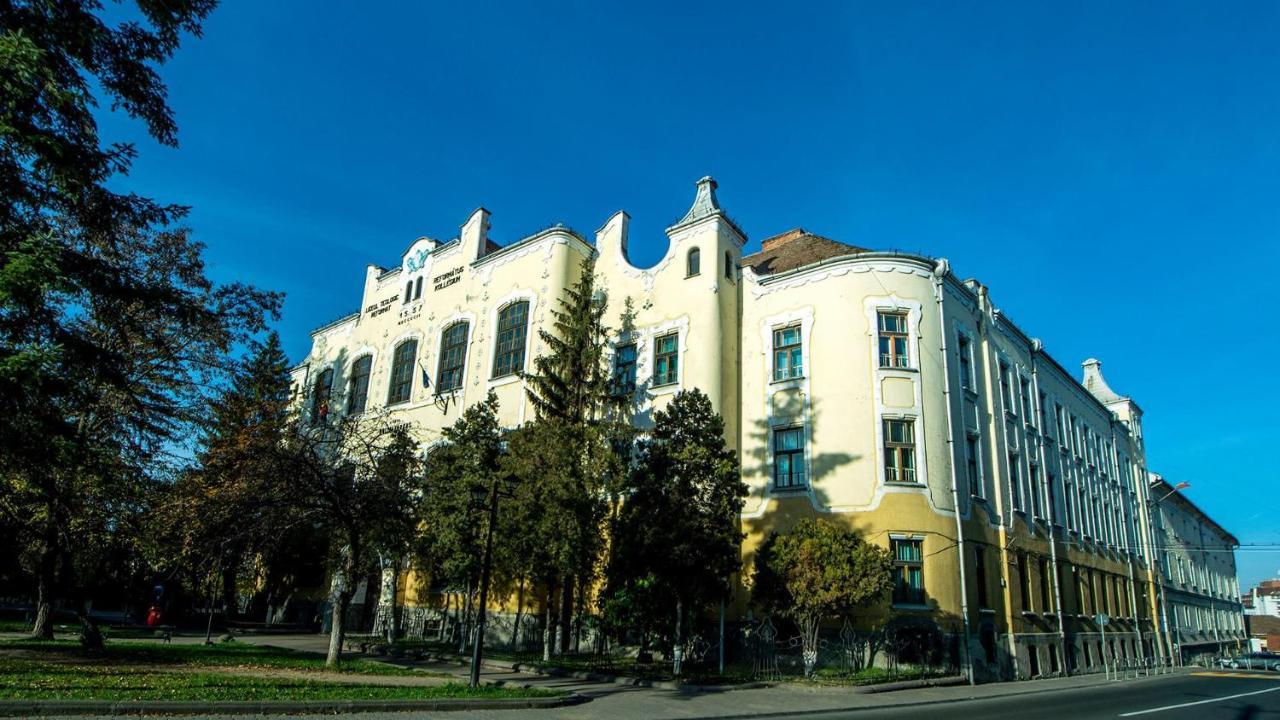 Butterfly Apartment-Hidden Gem In The Heart Of Târgu-Mureş Exterior foto