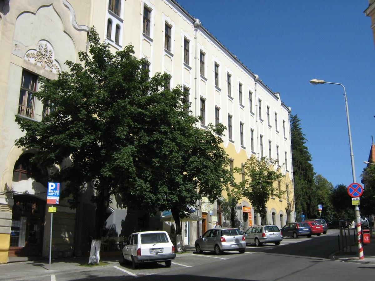 Butterfly Apartment-Hidden Gem In The Heart Of Târgu-Mureş Exterior foto
